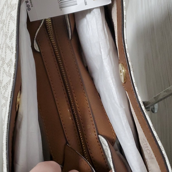 NEW MK SHLDR TOTE - Picture 2 of 5